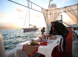 Karşıyaka Yelken Kulübünde Evlilik Teklifi Organizasyonu