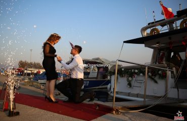 Mutluluk Teknesinde Evlilik Teklifi Organizasyonu İzmir Organizasyon