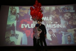 Sinemada Duygusal Evlenme Teklifi Organizasyonu İzmir