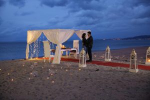 Kuşadası Kumsalda Evlilik Teklifi Organizasyonu