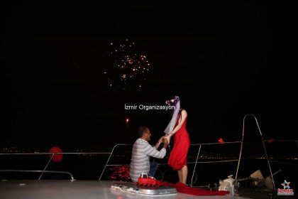 Evlilik Teklifi Fikirleri ve Teknede Evlilik Teklifi Organizasyonu İzmir