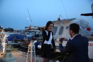 Romantik Şarkılar Eşliğinde Evlilik Teklifi Organizasyonu İzmir