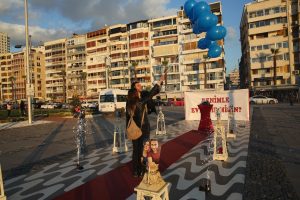 İzmir Evlilik Teklifi Organizasyonu Mavi Uçan Balon