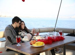 Teknede Sürpriz Evlenme Teklifi Organizasyonu İzmir