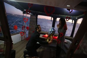 İzmir Teknede Evlenme Teklifi Organizasyonu