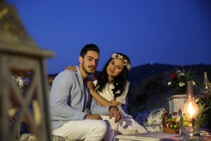 Kandiller ve Rustik Desenler ile Masa Süsleme İzmir Evlilik Teklifi Organizasyonu