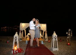 Kaş’da Havai Fişek Ve Kalp Dekor İle Evlilik Teklifi Organizasyonu