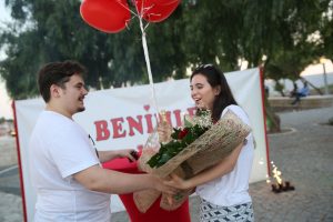 İzmir Yel Değirmenlerinde Romantik Evlenme Teklifi Organizasyonu İzmir Organizasyon