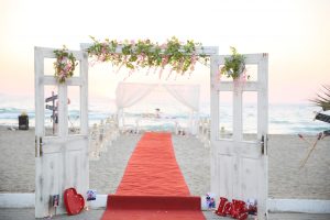 Kumsalda Evlilik Teklifi Organizasyonu Yürüyüş Yolu Dekorları İzmir Organizasyon