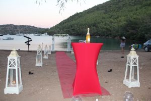 Bodrum Kumsalda Sürpriz Evlenme Teklifi Organizasyonu İzmir Organizasyon