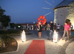 İzmir Alaçatı Romantik Evlenme Teklifi Organizasyonu Gösterisi İzmir Organizasyon