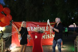 Çeşme Alaçatı Evlilik Teklifi Organizasyonu İzmir Organizasyon