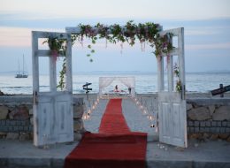 Çeşme Kumsalda Evlilik Teklifi Organizasyonu İzmir Organizasyon