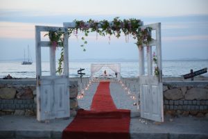 Çeşme Kumsalda Evlilik Teklifi Organizasyonu İzmir Organizasyon