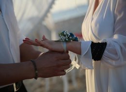 Çeşme’de Havai Fişekli Sürpriz Evlenme Teklifi Organizasyonu