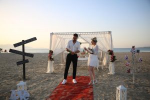 Kumsalda Havai Fişek ile Muhteşem Evlenme Teklifi Organizasyonu