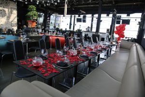 İzmir Lüks Restoranda Evlenme Teklifi Organizasyonu İzmir Organizasyon