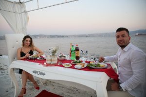 Sürpriz Evlenme Teklifi Organizasyonu Fotoğraf Çekimi İzmir Organizasyon