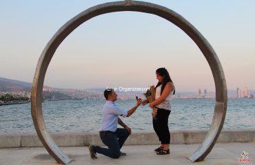 Karşıyaka Yüzük'te Evlilik Teklifi Organizasyonu İzmir