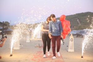 Kumsalda Evlilik Teklifi Organizasyonu Uçan Balonlar İzmir Organizasyon