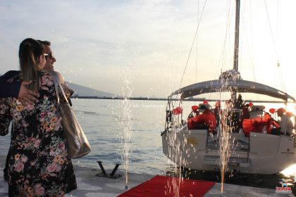 Pasaport Çıkışlı Teknede Evlilik Teklifi Organizasyonu q